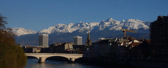 Massif belledonne vue de Grenoble
